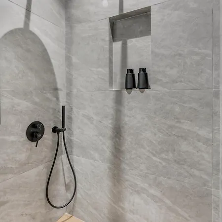 The Nook Centre En * Berat