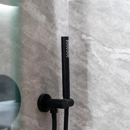 The Nook Centre En * Berat